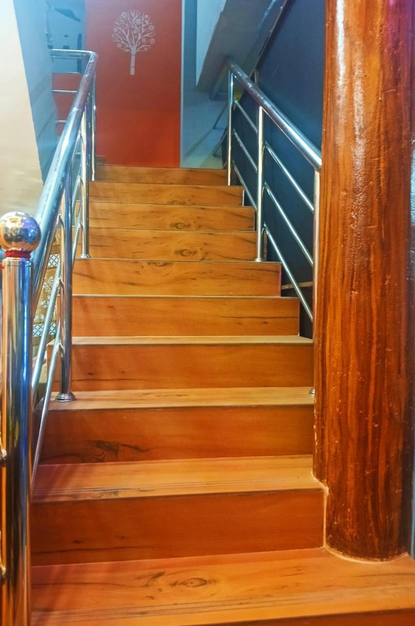 Kpr Residency Near Isha - Adiyogi Hotell Alāndurai Exteriör bild