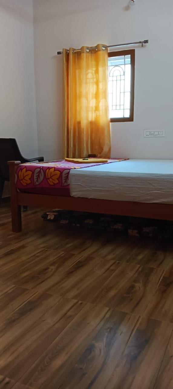 Kpr Residency Near Isha - Adiyogi Hotell Alāndurai Exteriör bild