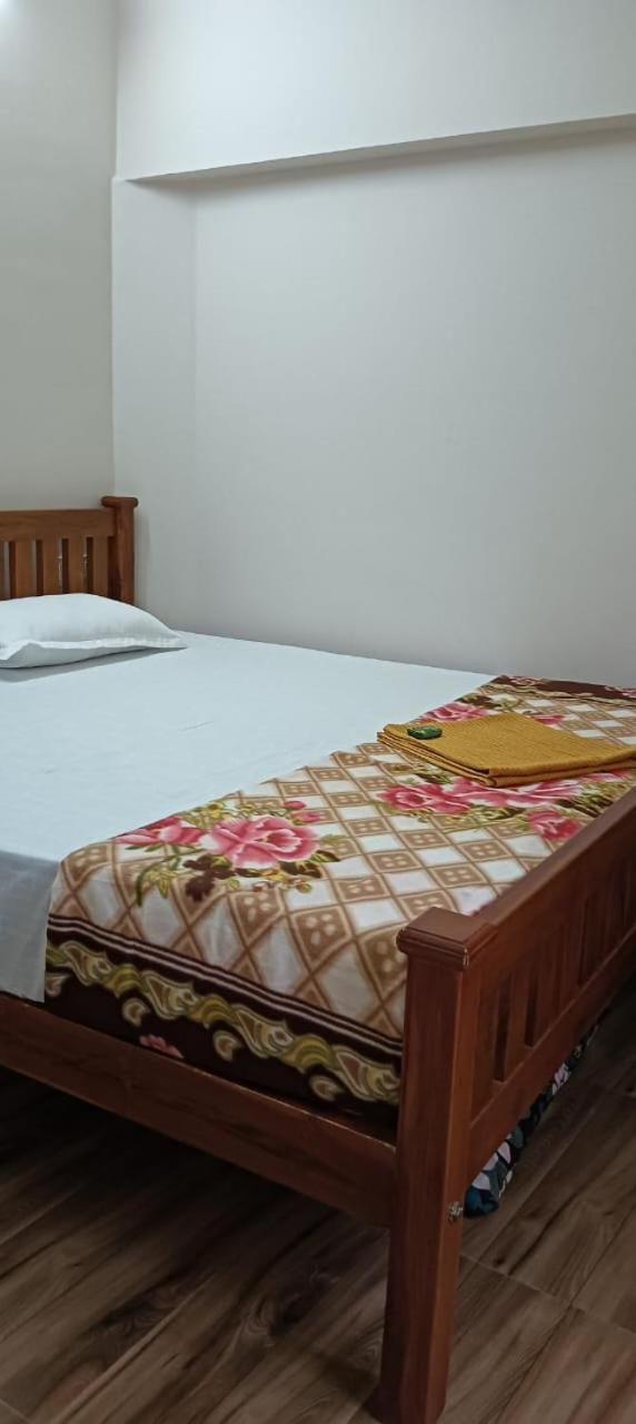 Kpr Residency Near Isha - Adiyogi Hotell Alāndurai Exteriör bild